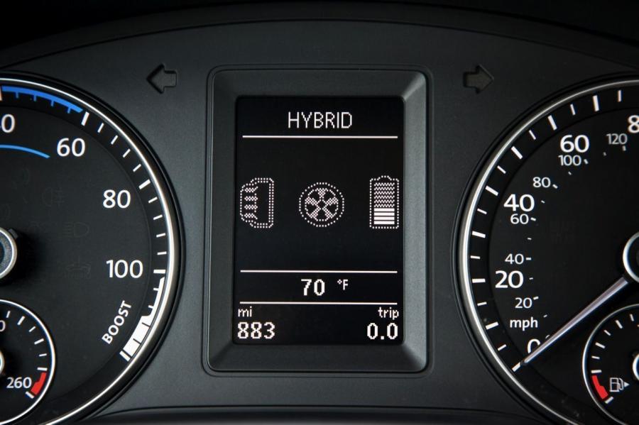  Volkswagen Jetta Hybrid 2012 года  (фото 15 из 133)